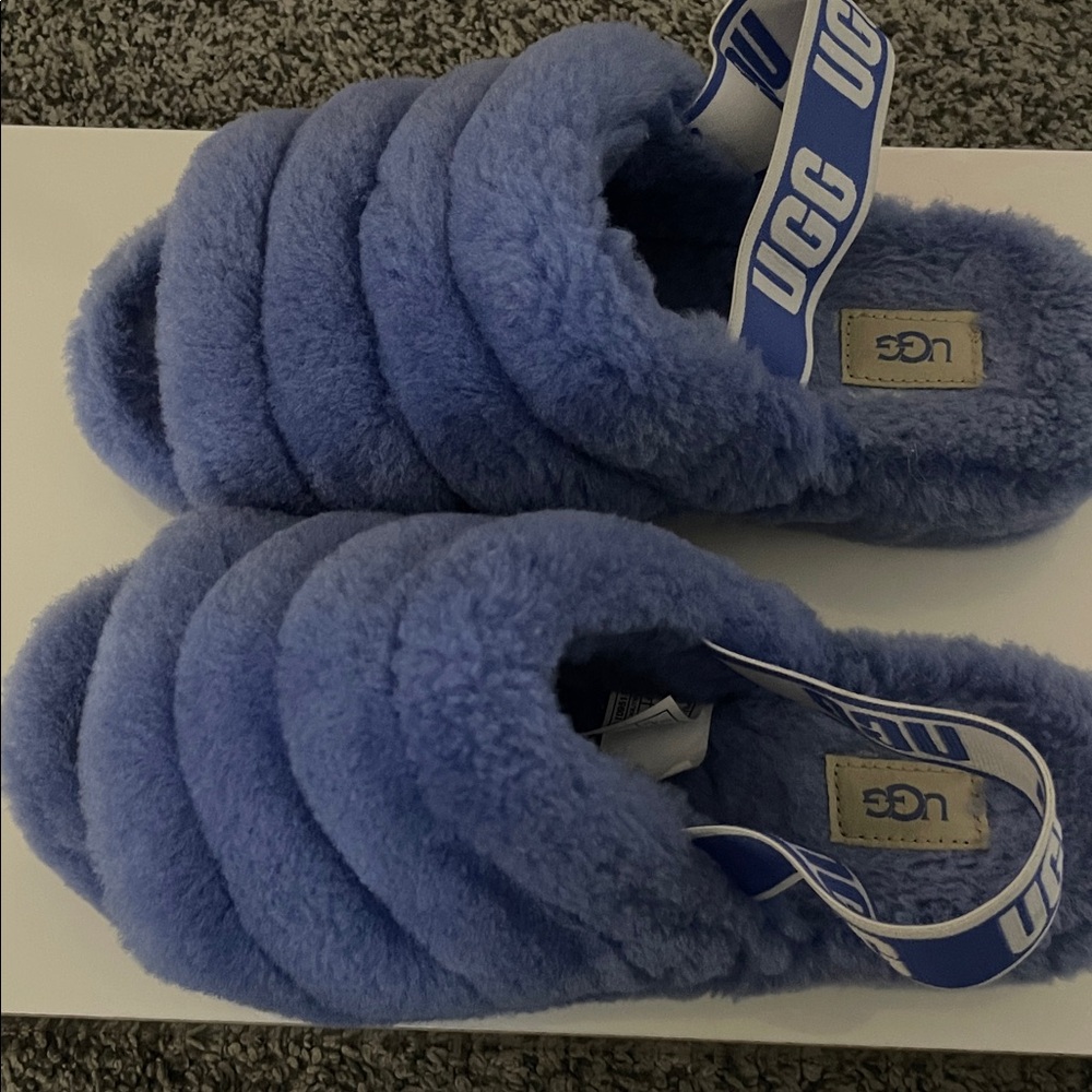 UGG Women’s Fluffy Blue Slippers